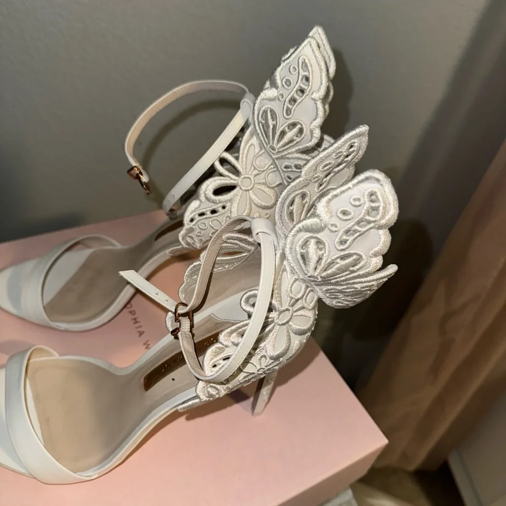 Sophia Webster Chiara White Sandals - Picture 10 of 11
